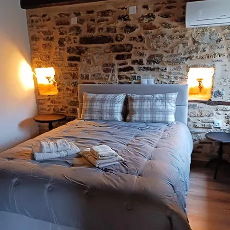 Amalia Gasthuis 4*